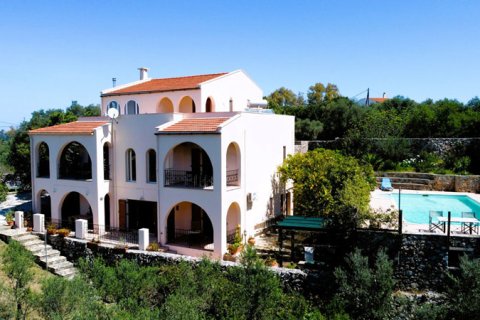 4 bedrooms Villa in Chania, Greece No. 23894 1