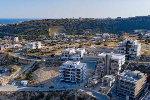 2 bedrooms Apartment in Germasogeia, Cyprus No. 46873 4