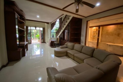 4 bedrooms House in Denpasar, Indonesia No. 22786 1