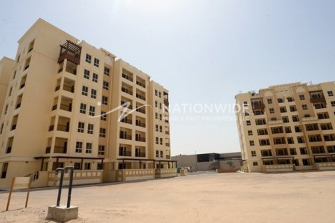 3 dormitorios Apartment en Baniyas, UAE No. 4009 1