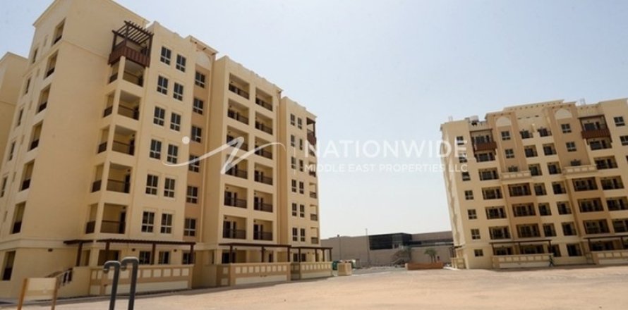 3 dormitorios Apartment en Baniyas, UAE No. 4009