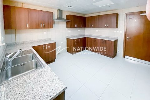 2 dormitorios Apartment en Baniyas, UAE No. 4011 6