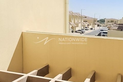 4 bedrooms Villa in Baniyas, UAE No. 4010 2