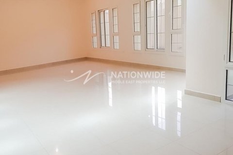 4 bedrooms Villa in Baniyas, UAE No. 4010 9