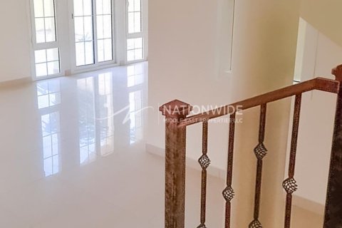 4 bedrooms Villa in Baniyas, UAE No. 4010 7