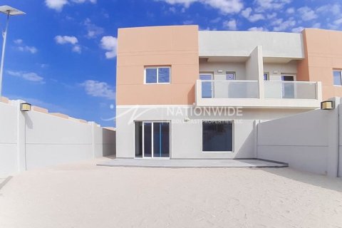 3 bedrooms Villa in Al Samha, UAE No. 4013 1