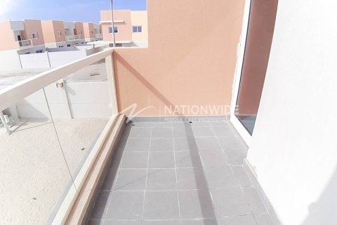 3 bedrooms Villa in Al Samha, UAE No. 4013 15