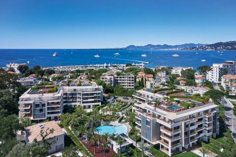 3 dormitorios Apartment en Antibes, France No. 67975 1