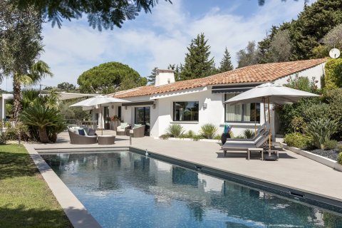 5 bedrooms Villa in Mougins, France No. 68063 1