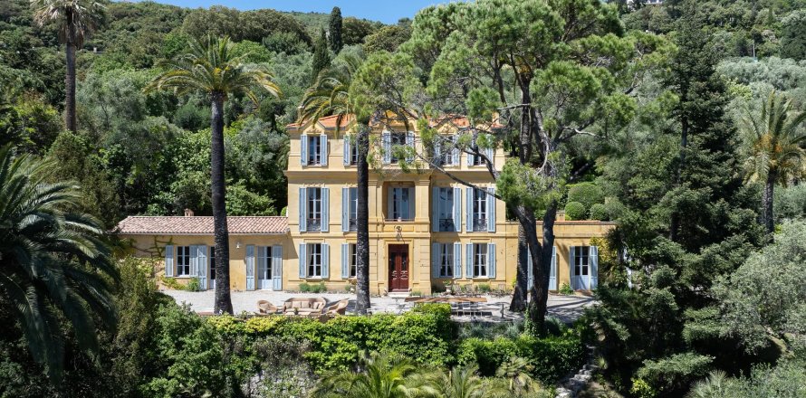 8 dormitorios Villa en Grasse, France No. 67923