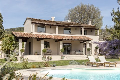 4 bedrooms Villa in Grasse, France No. 68065 2