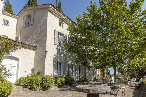 9 bedrooms Villa in Grasse, France No. 68064 2