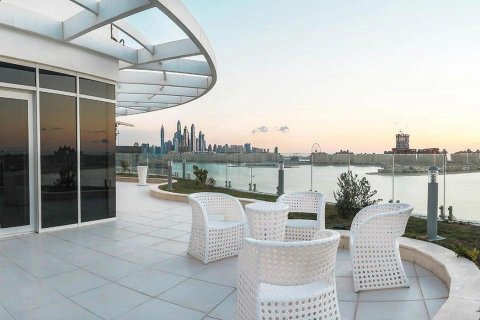 2 bedrooms Apartment in Palm Jumeirah, UAE No. 5076 5