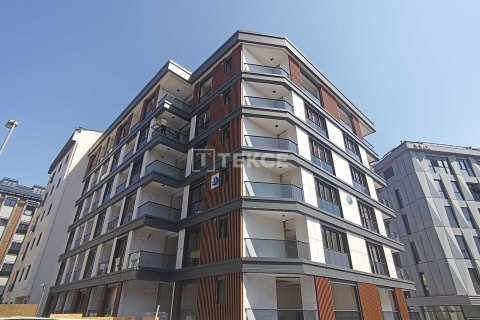 2+1 Apartment en Istanbul, Turkey No. 13242 1