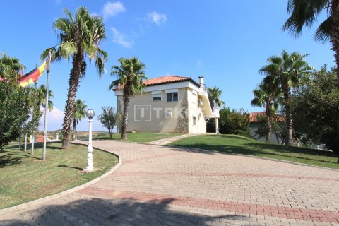 4+1 Villa en Serik, Turkey No. 53382 1