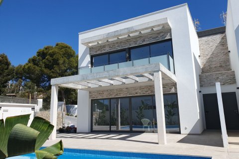 3 bedrooms Villa in Moraira, Spain No. 26117 1