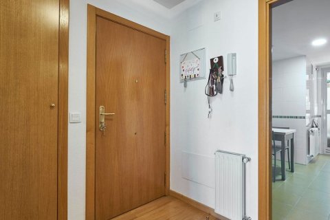 3 bedrooms Apartment in Madrid, Spain No. 26292 10