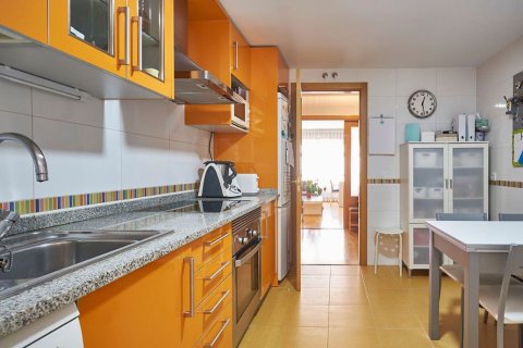 3 dormitorios Apartment en Madrid, Spain No. 26292 4