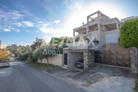 4 bedrooms Maisonette in Volos, Greece No. 24269 1