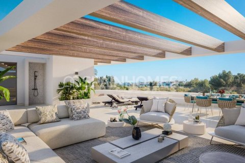 3 bedrooms Penthouse in Marbella, Spain No. 26666 9