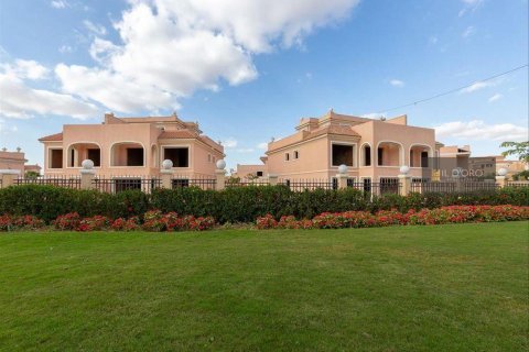 5 bedrooms Townhouse in Al Shorouk City, Egypt No. 39020 18