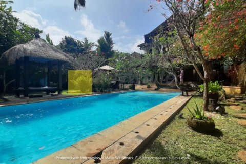 5 bedrooms Villa in Denpasar, Indonesia No. 23074 1