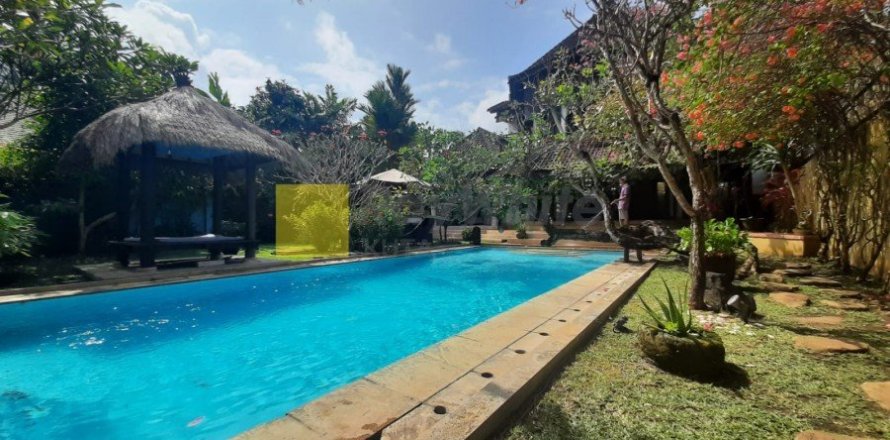 5 bedrooms Villa in Denpasar, Indonesia No. 23074