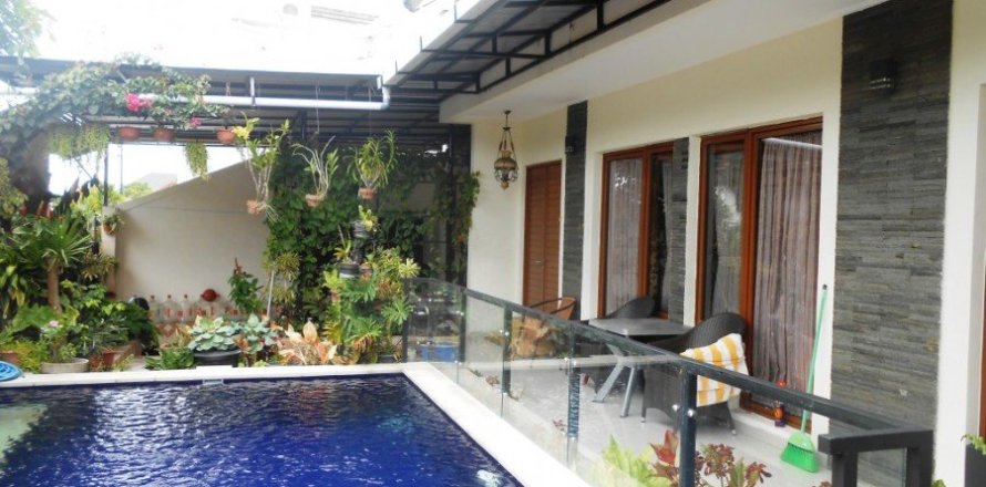 4 bedrooms Villa in Pecatu, Indonesia No. 23186