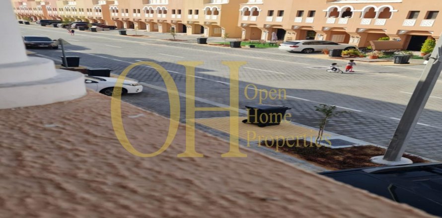 2 bedrooms Townhouse in Hydra Village, UAE No. 8412