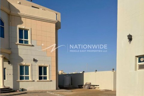 10 bedrooms Villa in Mohamed Bin Zayed City, UAE No. 4004 13