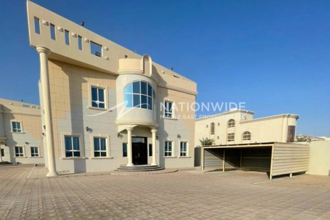 10 bedrooms Villa in Mohamed Bin Zayed City, UAE No. 4004 14