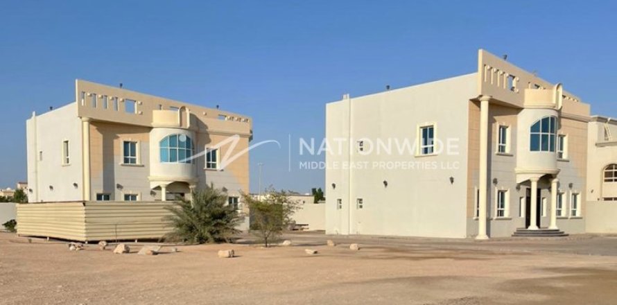 10 bedrooms Villa in Mohamed Bin Zayed City, UAE No. 4004