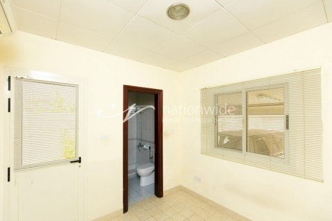 4 bedrooms Villa in Abu Dhabi Gate City, UAE No. 4001 5