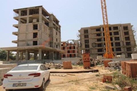 5+1 Apartment en Aksu, Turkey No. 16861 3