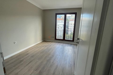 3+1 Apartment en Besiktas, Turkey No. 16856 4