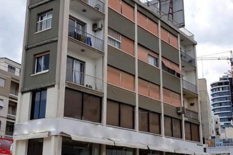 900m² Commercial property en Nicosia, Cyprus No. 50727 1