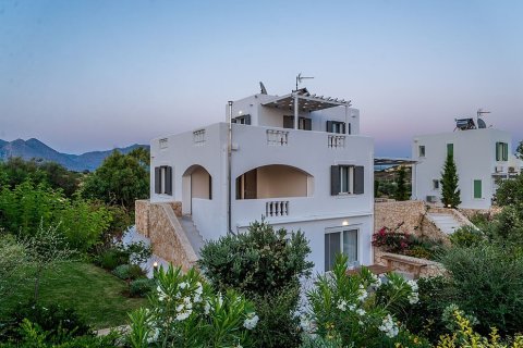 4 bedrooms Villa in Chania, Greece No. 23980 30