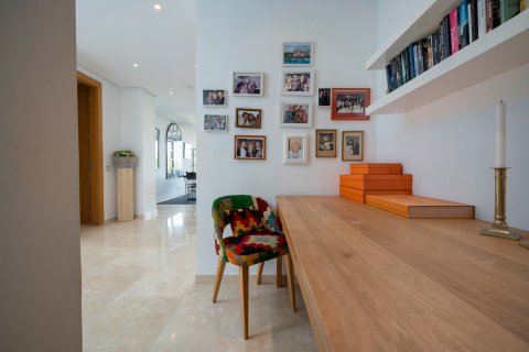 3 chambres Appartement à Marbella, Spain No. 27537 4