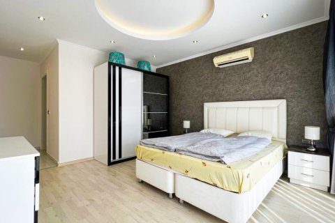 5 rooms Apartment in Oba, Turkey No. 21545 9