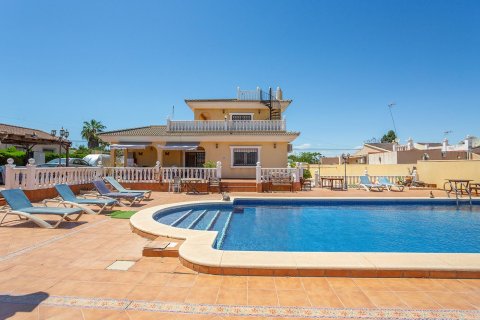 3 dormitorios Villa en Los Balcones, Spain No. 27799 4