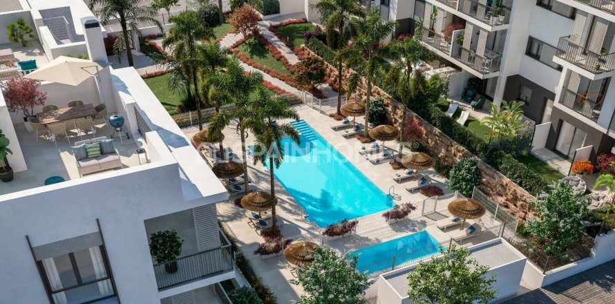 2 bedrooms Penthouse in Estepona, Spain No. 27795