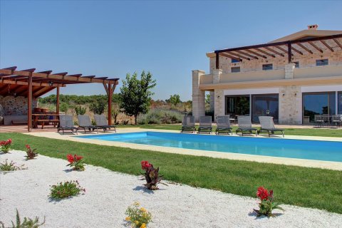 6 bedrooms Villa in Vamos, Greece No. 57130 1