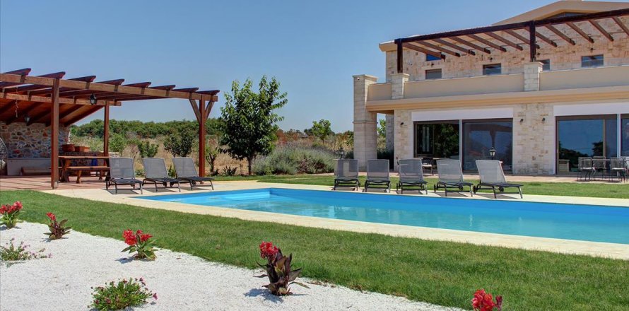 6 bedrooms Villa in Vamos, Greece No. 57130