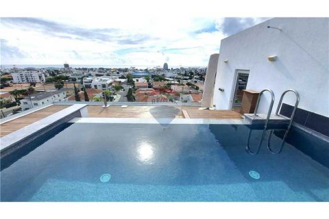 2 dormitorios Penthouse en Agios Athanasios, Cyprus No. 40793 1