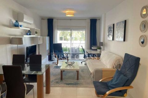 2 bedrooms Apartment in Germasogeia, Cyprus No. 33329 9