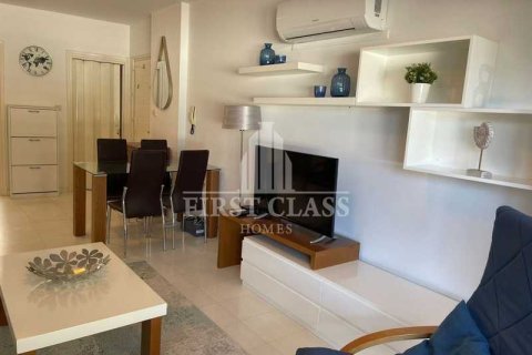 2 bedrooms Apartment in Germasogeia, Cyprus No. 33329 8