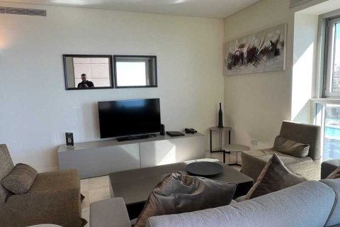 2 bedrooms Apartment in Limassol, Cyprus No. 33332 6