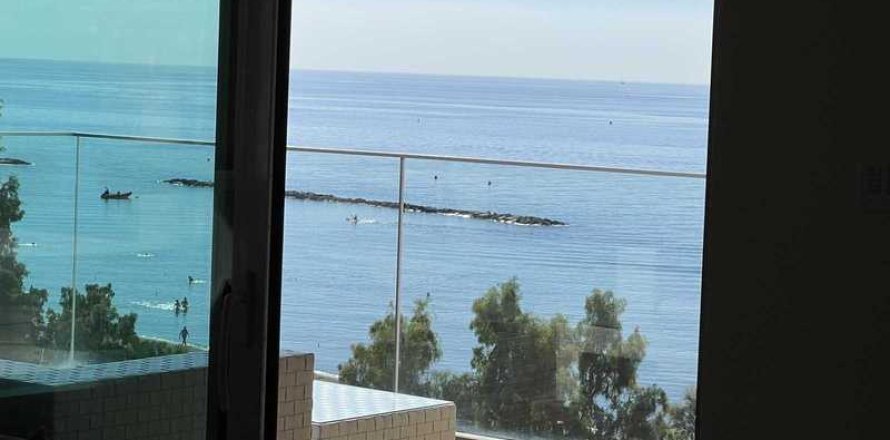 2 bedrooms Apartment in Limassol, Cyprus No. 33332