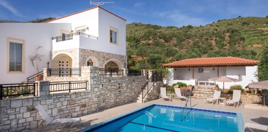 5 bedrooms Villa in Chania, Greece No. 24007