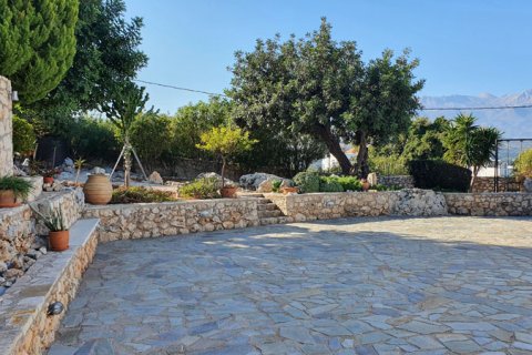 2 bedrooms Villa in Chania, Greece No. 24009 4